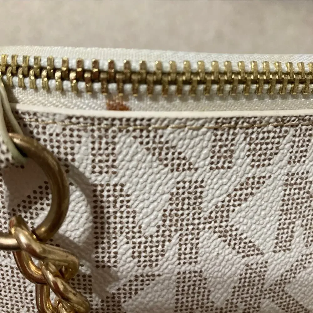 MICHAEL KORS IVORY SAFFIANO SIGNATURE PRINT FANNY PACK